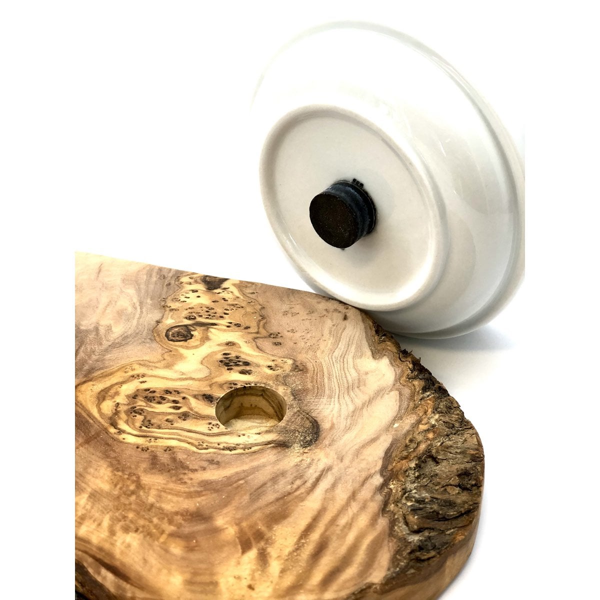 RUSTY Porcelain Feeding Station