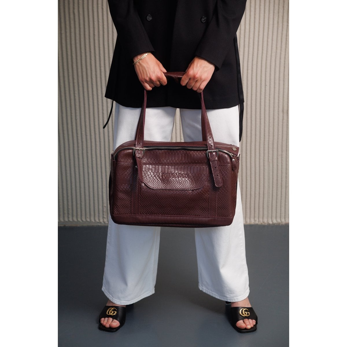 PYTHON Bordeaux Leather Dog Carrier